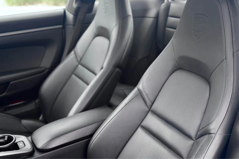 2020 Porsche 992 Carrera 4S - Image 18 of 20
