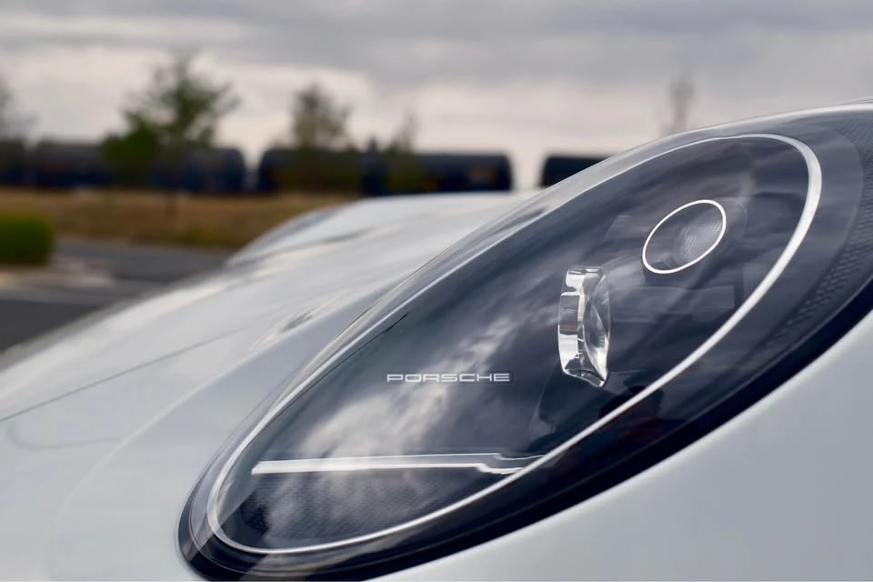 2020 Porsche 992 Carrera 4S - Image 19 of 20