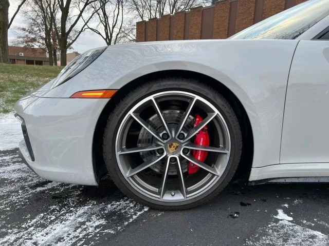 2020 Porsche 992 Carrera 4S - Image 11 of 21