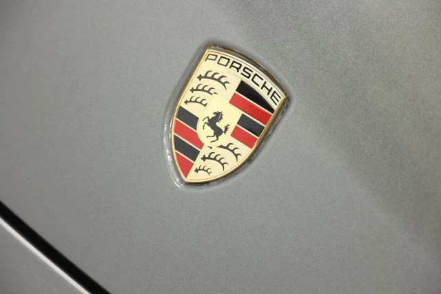 2020 Porsche 992 Carrera 4S - Image 7 of 31