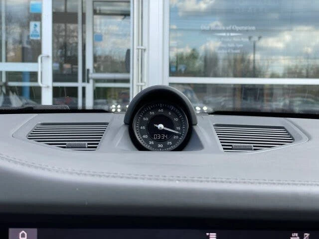 2020 Porsche 992 Carrera 4S - Image 27 of 31