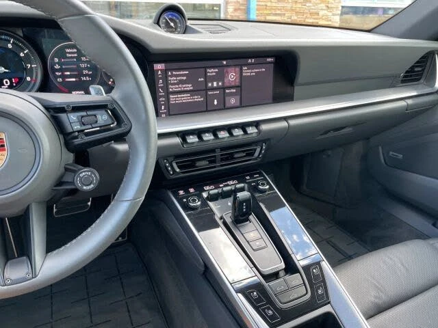 2020 Porsche 992 Carrera 4S - Image 26 of 31