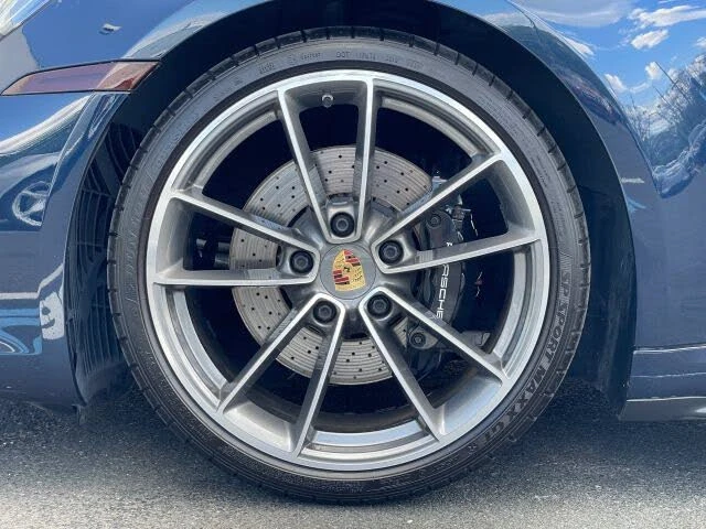 2020 Porsche 992 Carrera 4S - Image 16 of 31
