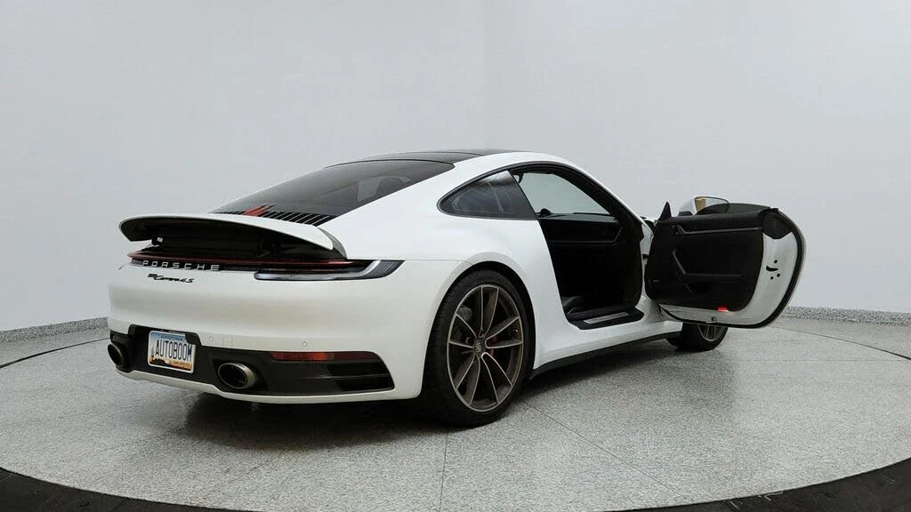 2020 Porsche 992 Carrera 4S - Image 11 of 31