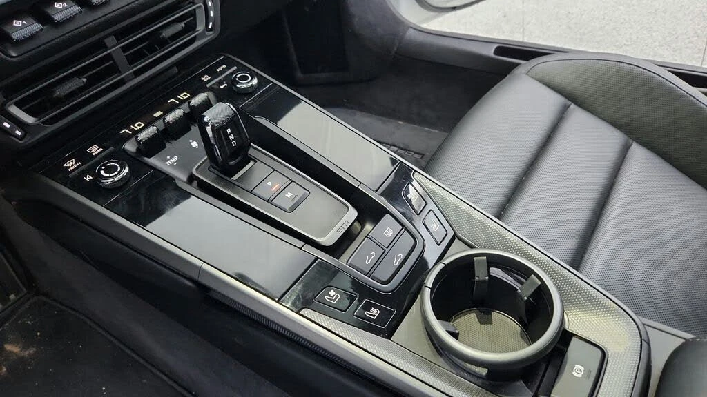 2020 Porsche 992 Carrera 4S - Image 21 of 31