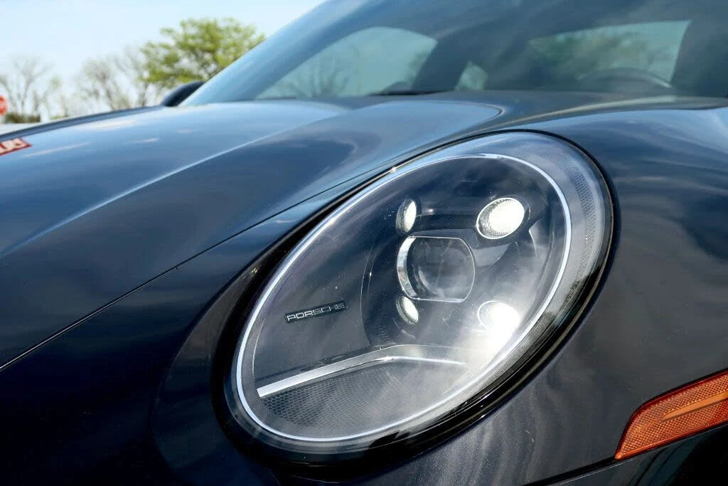 2020 Porsche 992 Carrera 4S - Image 9 of 31