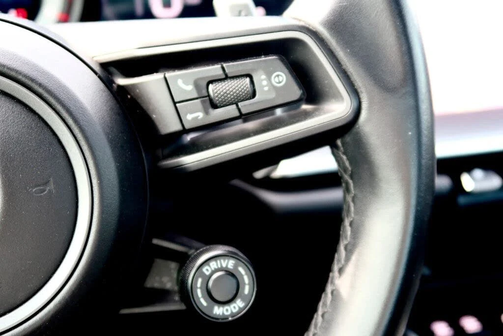 2020 Porsche 992 Carrera 4S - Image 24 of 31