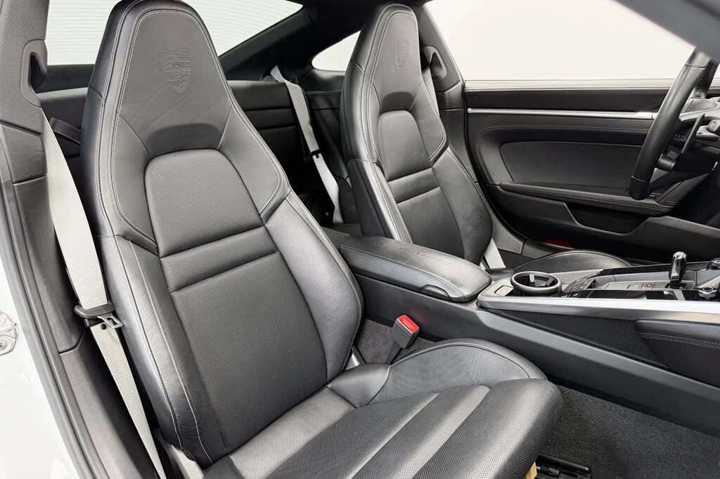 2020 Porsche 992 Carrera 4S - Image 25 of 31