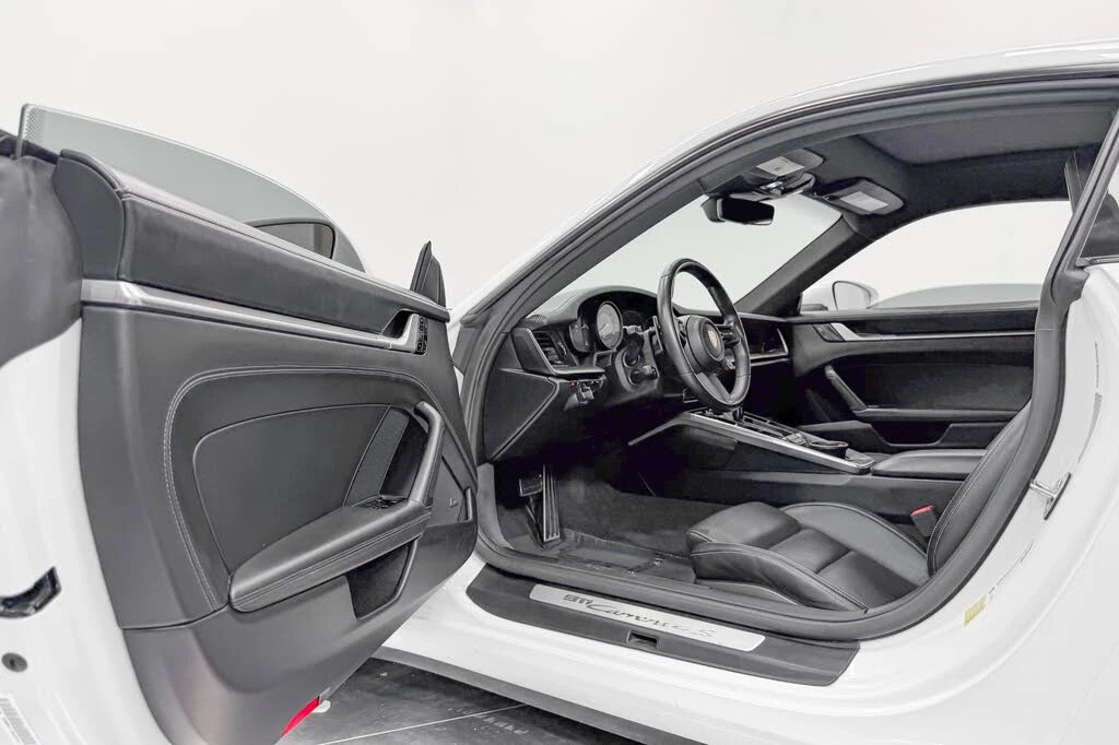 2020 Porsche 992 Carrera 4S - Image 23 of 31