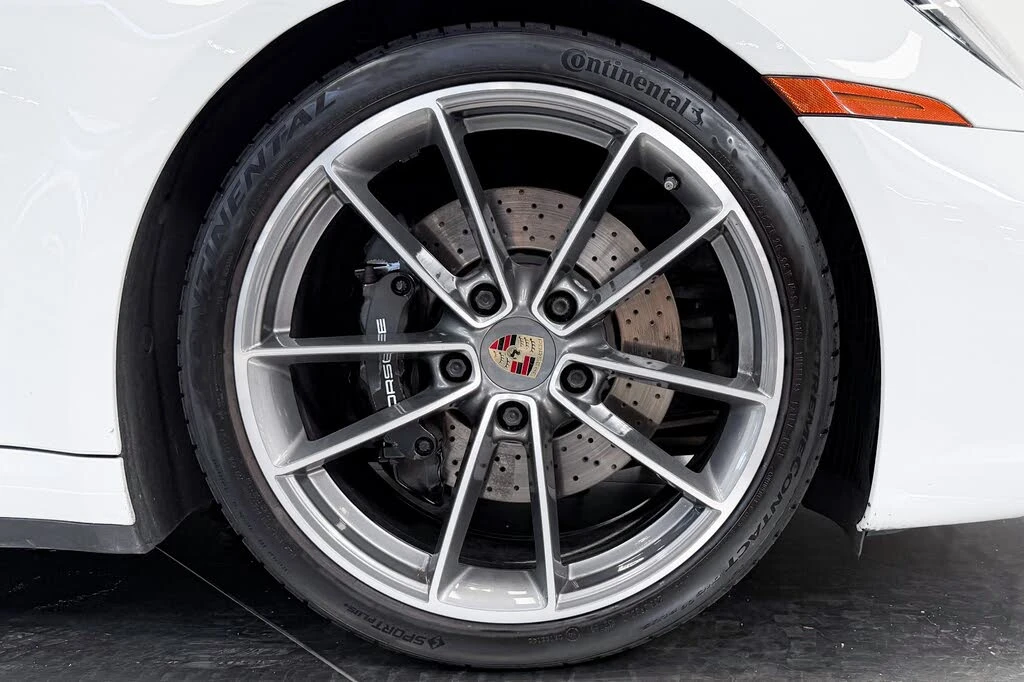 2020 Porsche 992 Carrera 4S - Image 28 of 31