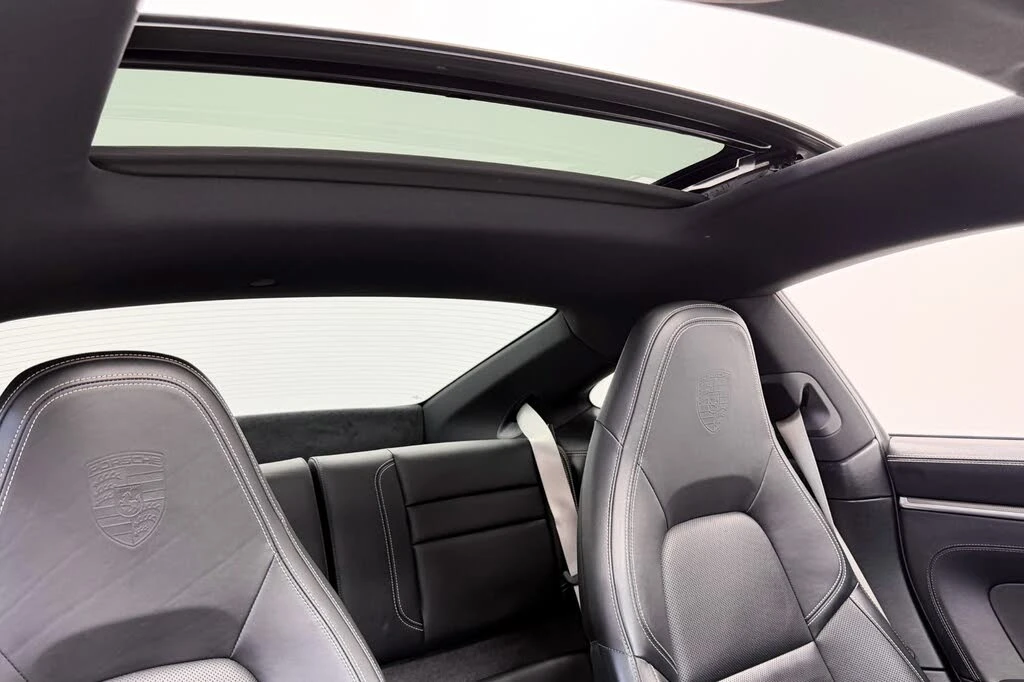 2020 Porsche 992 Carrera 4S - Image 18 of 31