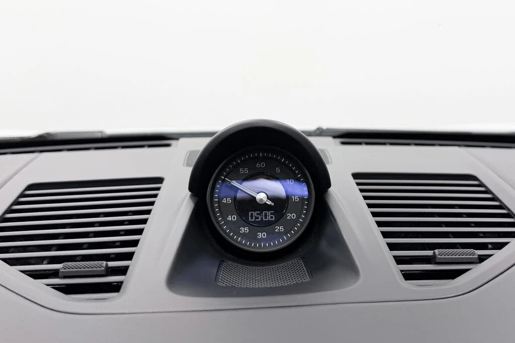 2020 Porsche 992 Carrera 4S - Image 15 of 31