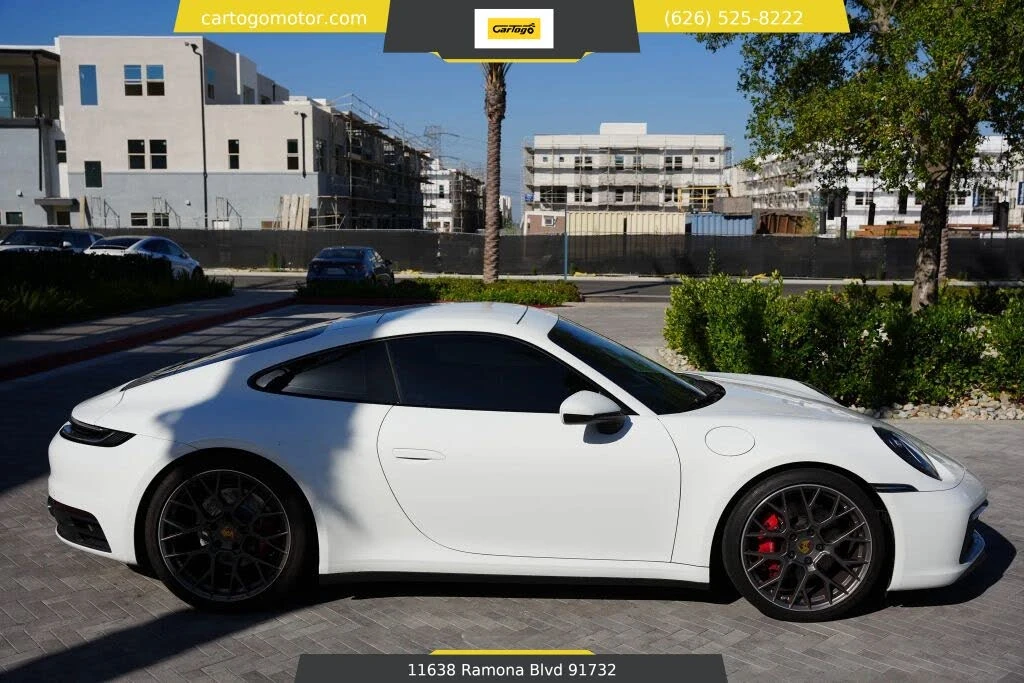 2020 Porsche 992 Carrera 4S - Image 12 of 31