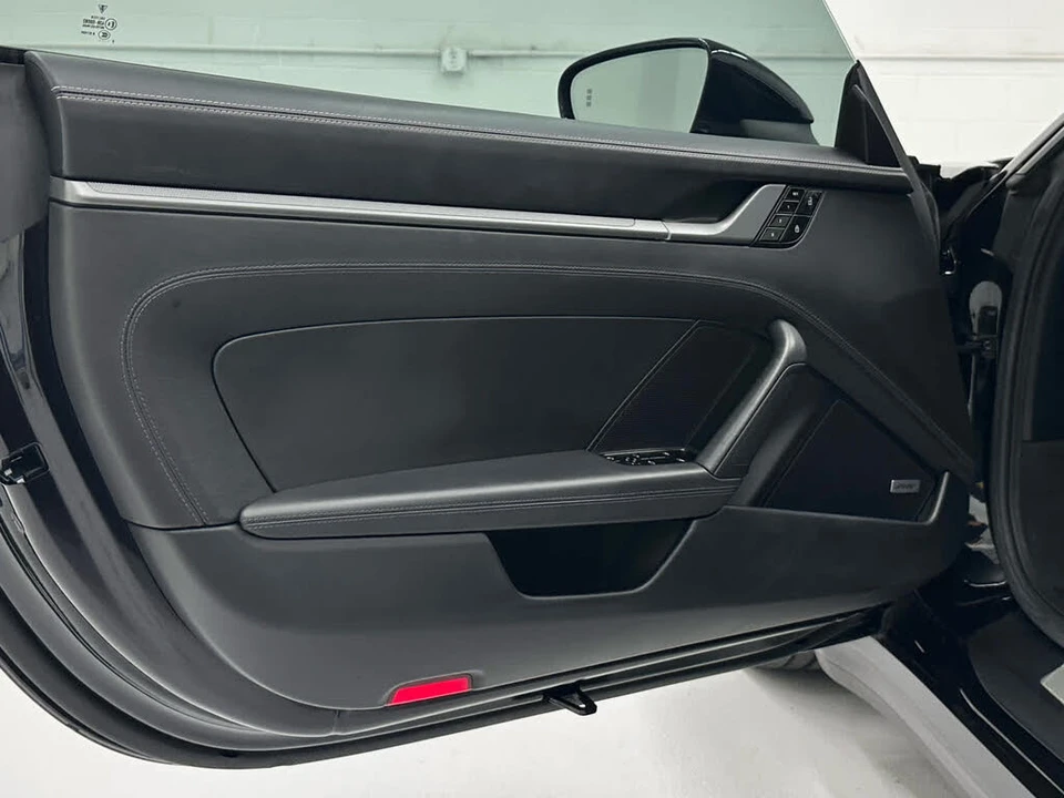 2020 Porsche 992 Carrera 4S - Image 19 of 31