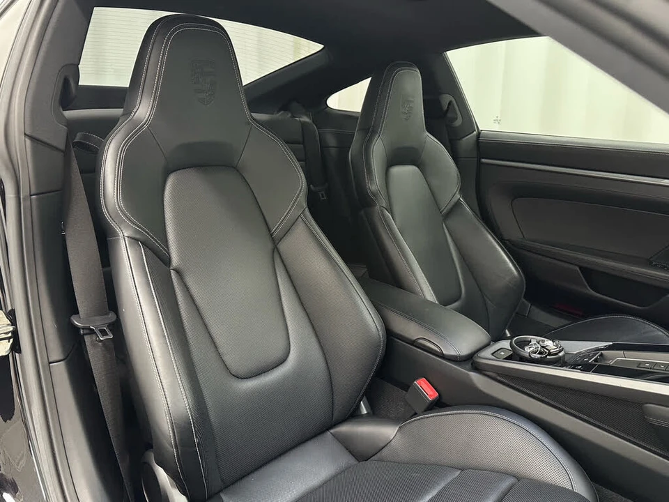 2020 Porsche 992 Carrera 4S - Image 17 of 31