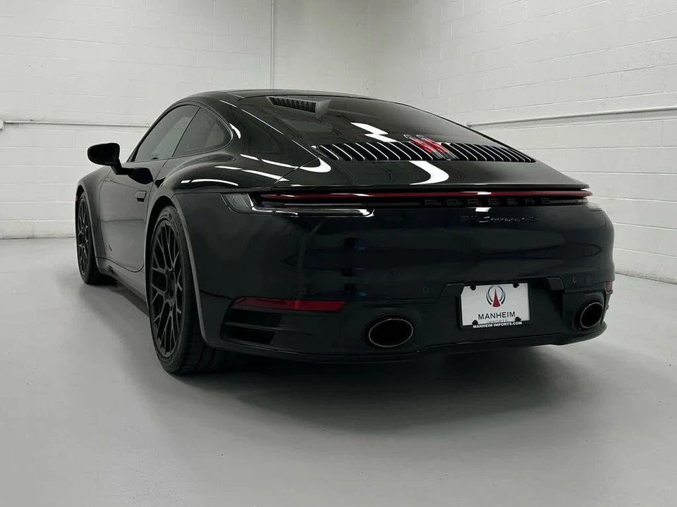 2020 Porsche 992 Carrera 4S - Image 8 of 31