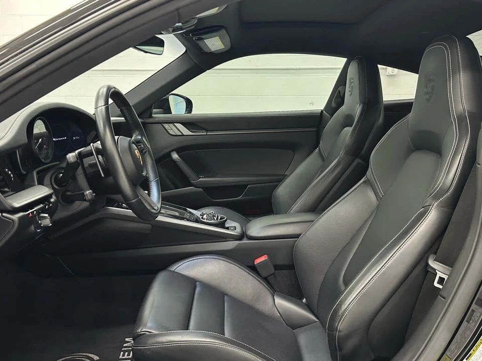 2020 Porsche 992 Carrera 4S - Image 11 of 31