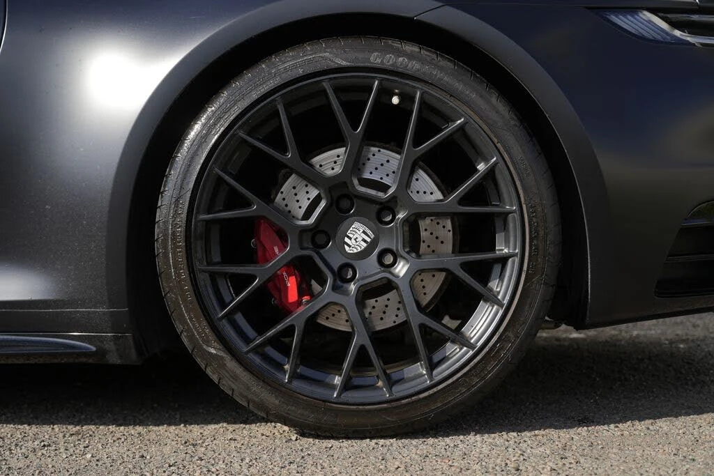 2020 Porsche 992 Carrera 4S - Image 12 of 31