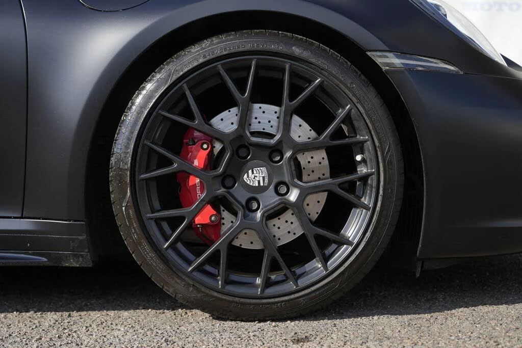 2020 Porsche 992 Carrera 4S - Image 14 of 31