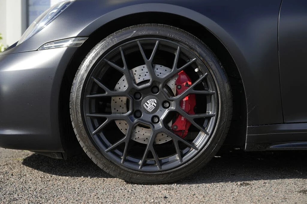 2020 Porsche 992 Carrera 4S - Image 11 of 31