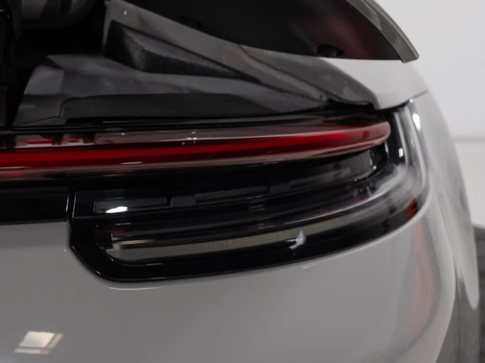 2020 Porsche 992 Carrera 4S - Image 26 of 31