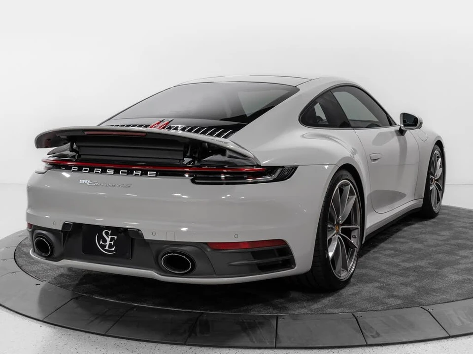2020 Porsche 992 Carrera 4S - Image 9 of 31
