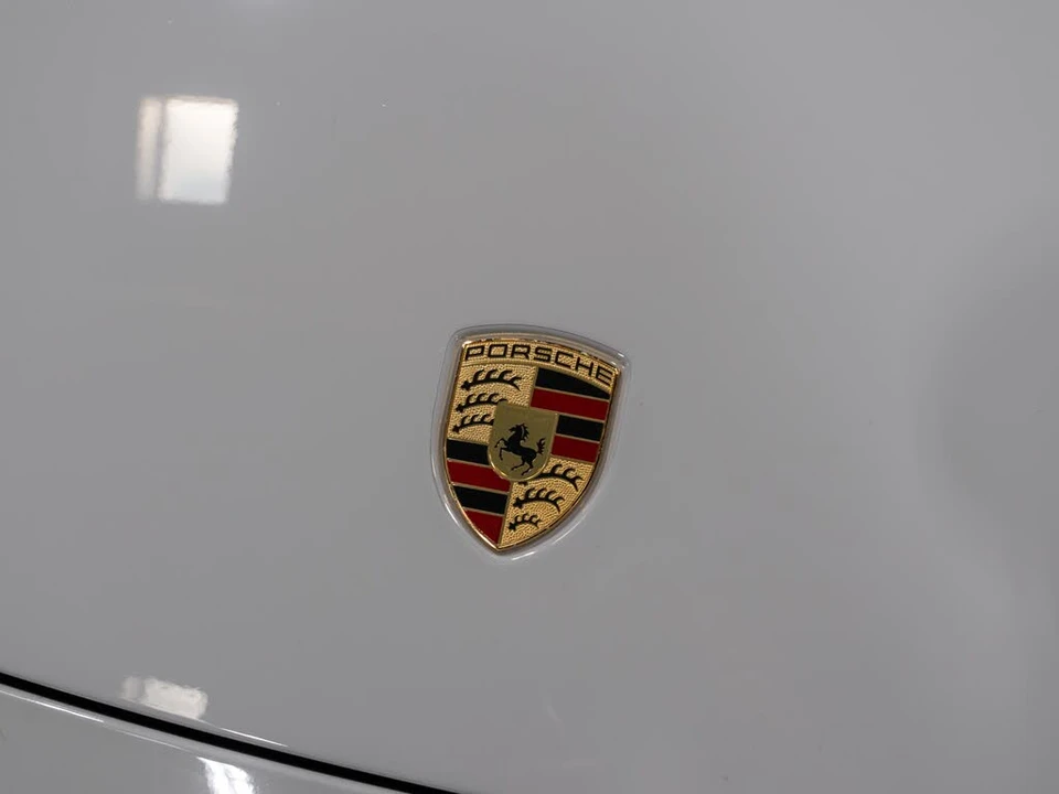 2020 Porsche 992 Carrera 4S - Image 17 of 31