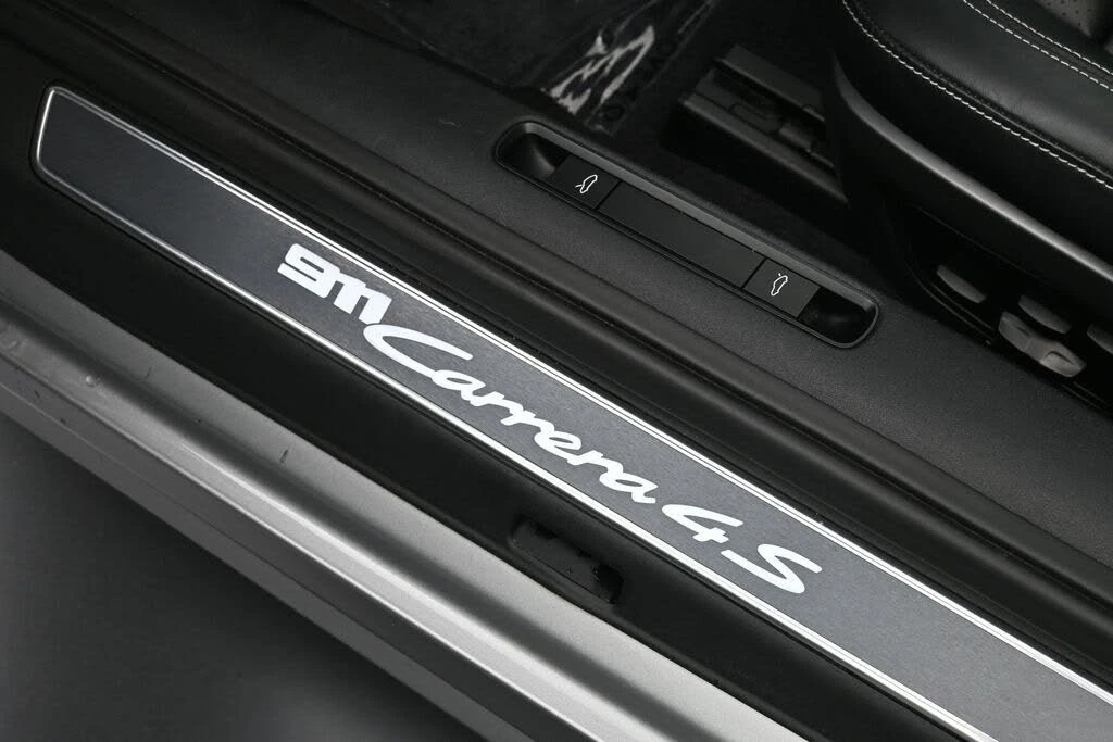 2020 Porsche 992 Carrera 4S - Image 27 of 31