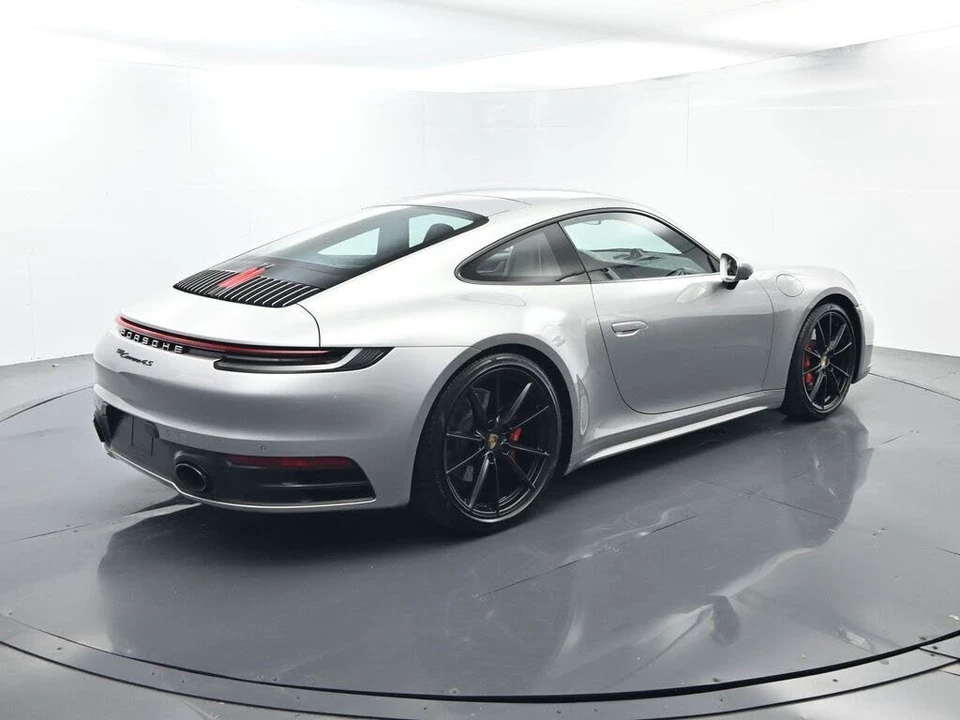2020 Porsche 992 Carrera 4S - Image 15 of 31