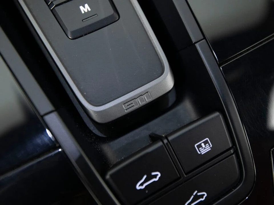 2020 Porsche 992 Carrera 4S - Image 23 of 31