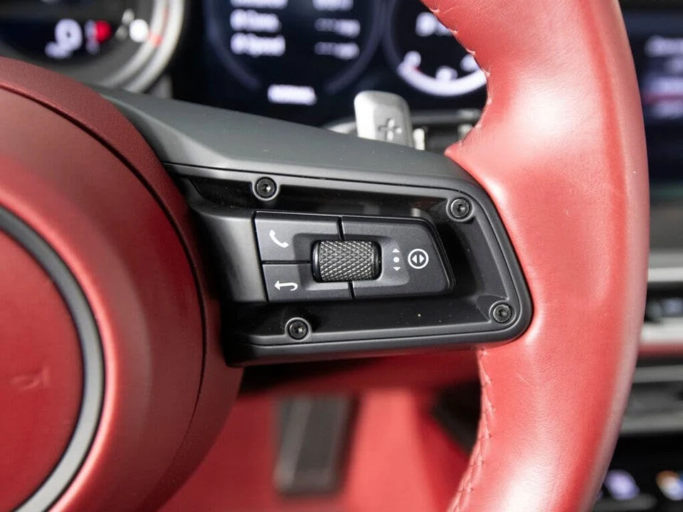2020 Porsche 992 Carrera 4S - Image 25 of 31