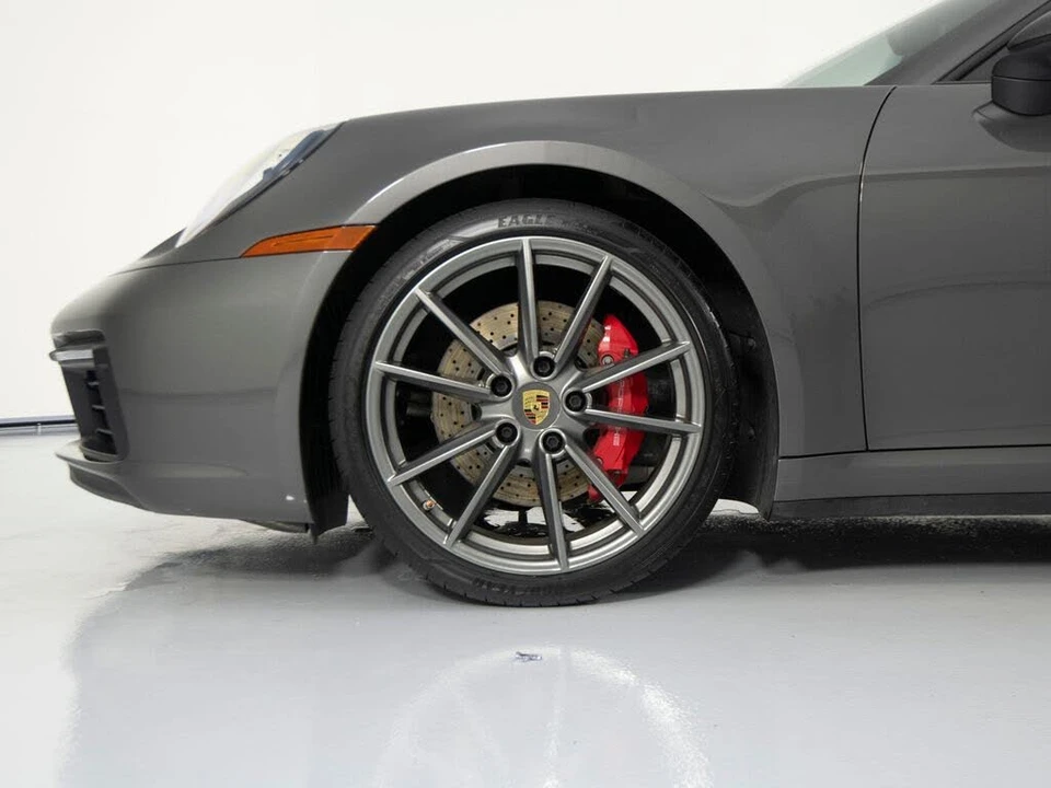 2020 Porsche 992 Carrera 4S - Image 9 of 31