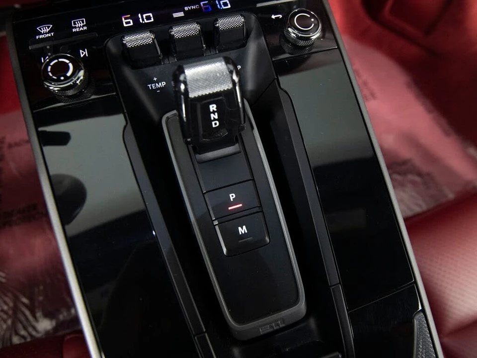 2020 Porsche 992 Carrera 4S - Image 22 of 31