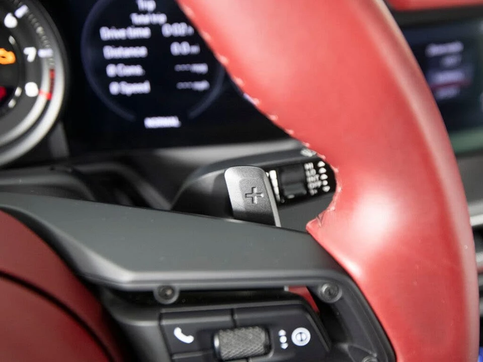2020 Porsche 992 Carrera 4S - Image 24 of 31