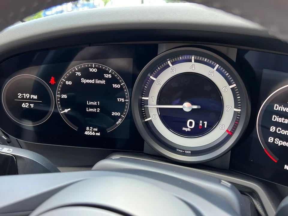 2020 Porsche 992 Carrera 4S - Image 22 of 31