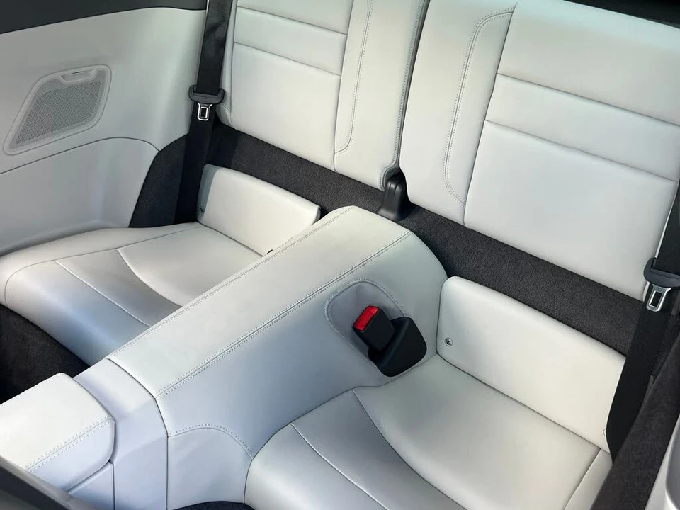 2020 Porsche 992 Carrera 4S - Image 18 of 31