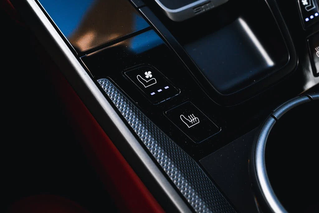 2020 Porsche 992 Carrera 4S - Image 17 of 31