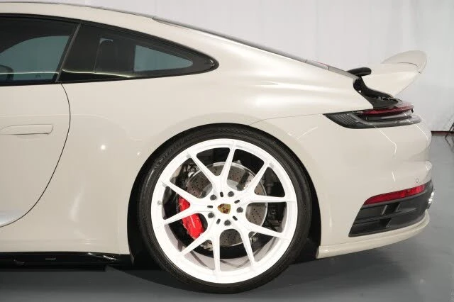 2020 Porsche 992 Carrera 4S - Image 5 of 31