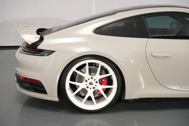 2020 Porsche 992 Carrera 4S - Image 20 of 31