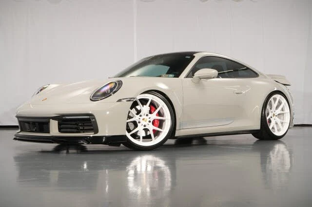 2020 Porsche 992 Carrera 4S - Image 6 of 31