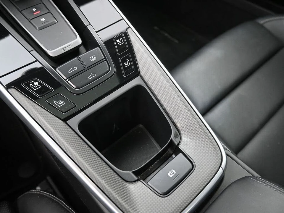 2020 Porsche 992 Carrera 4S - Image 23 of 31