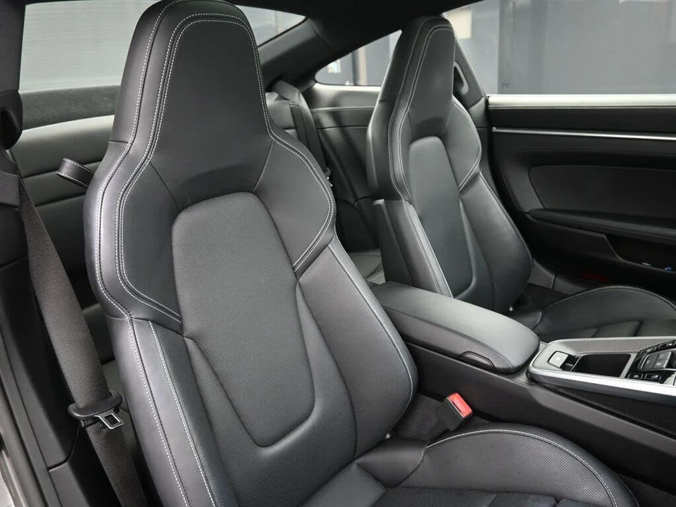 2020 Porsche 992 Carrera 4S - Image 29 of 31
