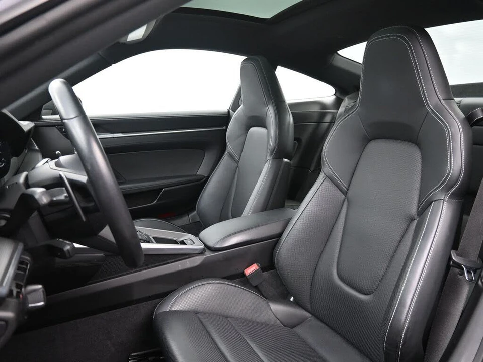 2020 Porsche 992 Carrera 4S - Image 5 of 31