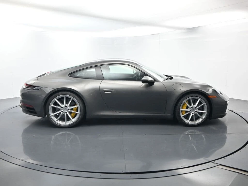 2020 Porsche 992 Carrera 4S - Image 16 of 31