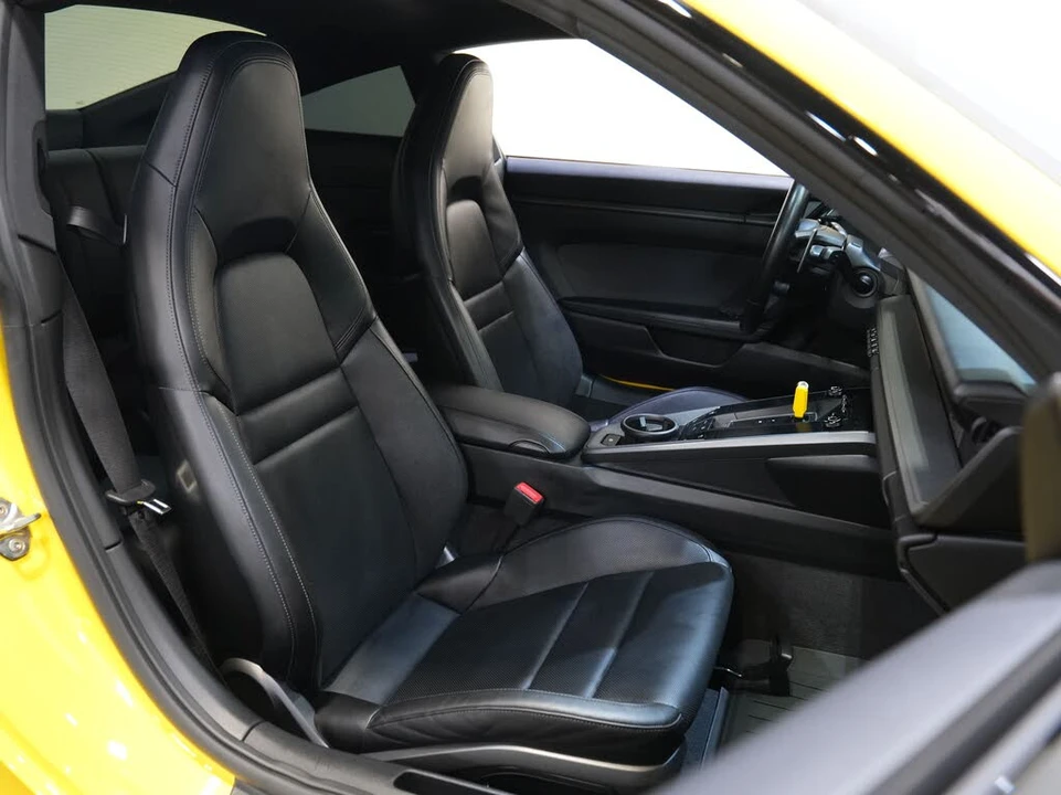 2020 Porsche 992 Carrera 4S - Image 28 of 31