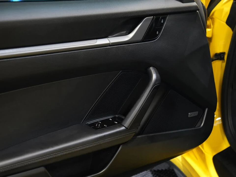 2020 Porsche 992 Carrera 4S - Image 22 of 31