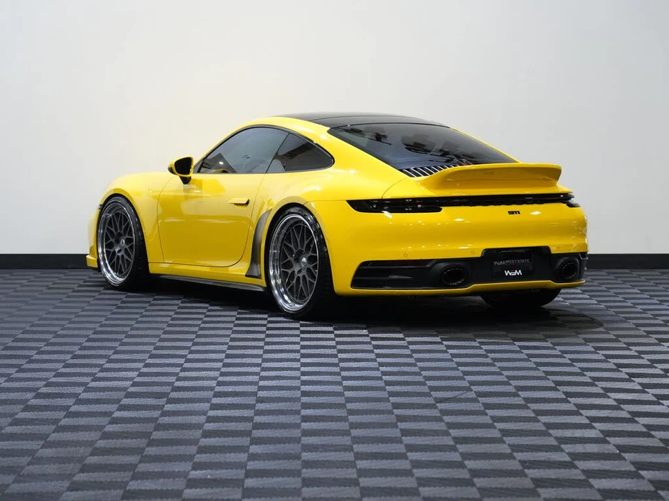 2020 Porsche 992 Carrera 4S - Image 8 of 31