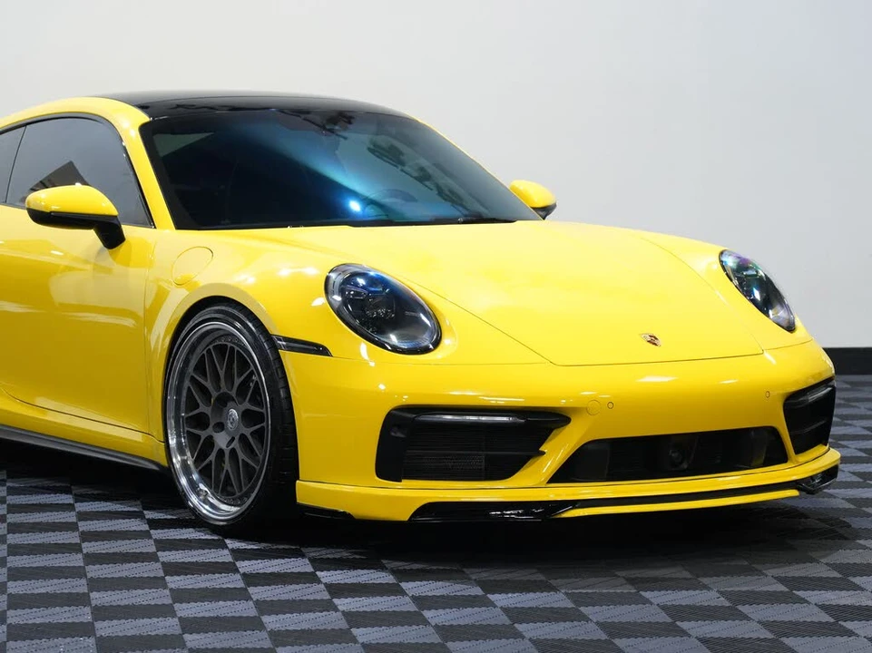 2020 Porsche 992 Carrera 4S - Image 9 of 31