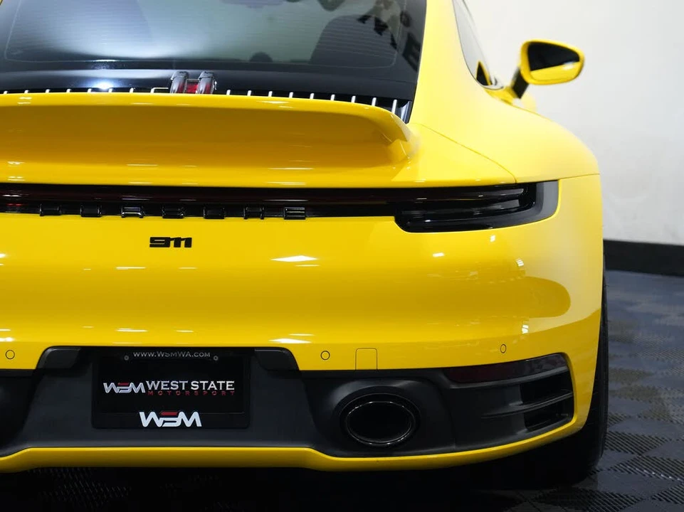 2020 Porsche 992 Carrera 4S - Image 17 of 31