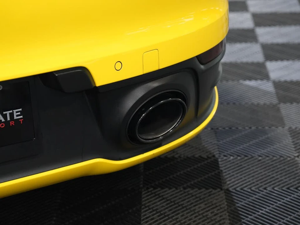 2020 Porsche 992 Carrera 4S - Image 18 of 31